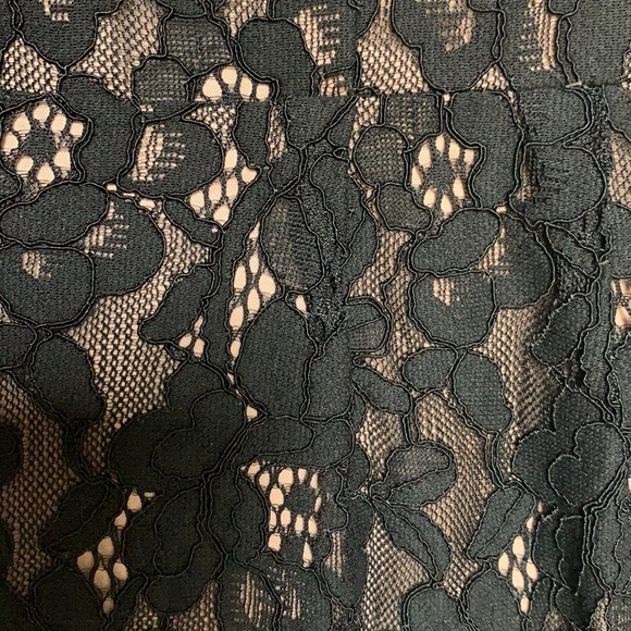 🔥J.O.A. Los Angeles Strapless Lace Romper - Picture 5 of 7